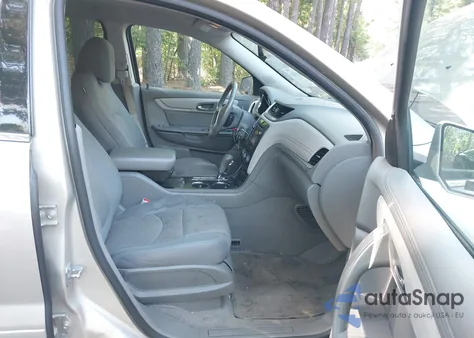 2015 Chevrolet Traverse 1Lt z USA, uszkodzony, nr VIN 1GNKRGKD7FJ186539